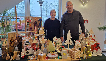 ProCurand Seniorenresidenz Eberswalde feierte den Weihnachtsmarkt mit Glühwein, Waffeln und handgemachten Geschenken.