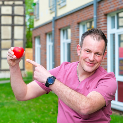 Patrik, Pflegehelfer in der Seniorenresidenz Am Schlosspark in Dahme: