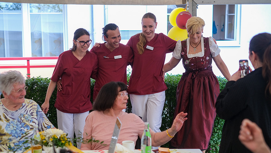 Foto vom Standort ProCurand Sulzbach-Rosenberg zum 25-jährigen Jubiläum.