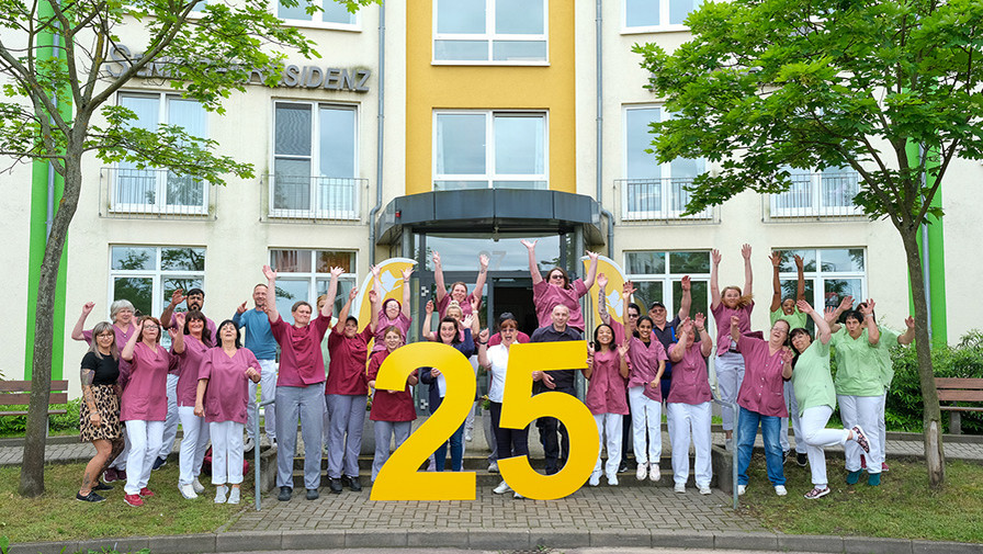 Foto vom Standort ProCurand Halle zum 25-jährigen Jubiläum.