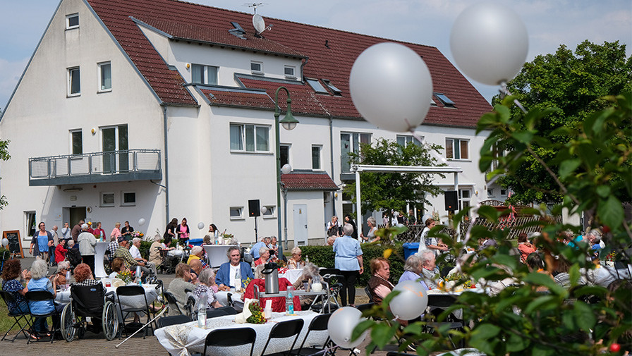 Foto vom Standort ProCurand Nächst-Neuendorf zum 25-jährigen Jubiläum.