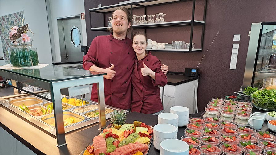 Küchenteam der Residenz Am Hallorenring bereitete einen Pfingstlunch zu