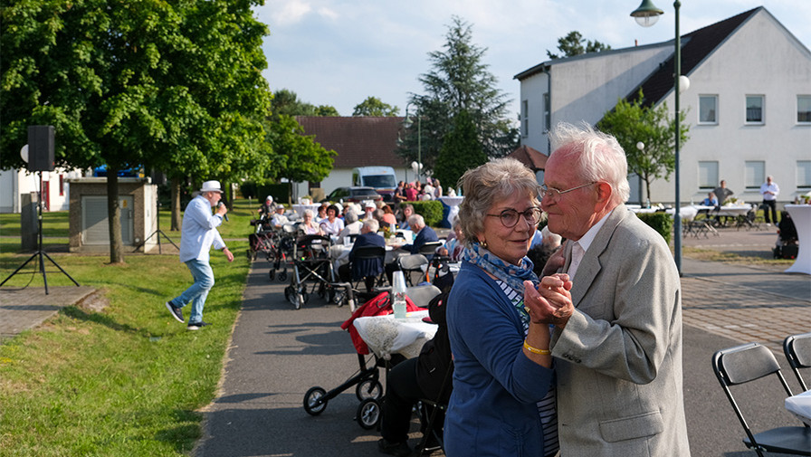 Foto vom Standort ProCurand Nächst-Neuendorf zum 25-jährigen Jubiläum.