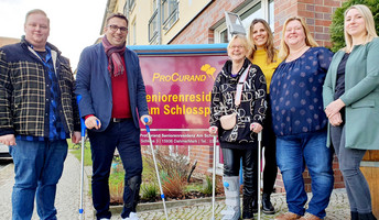 SPD-Politiker Erik Stohn besucht die ProCurand Seniorenresidenz Am Schlosspark in Dahme/Mark für die Bürgersprechstunde.