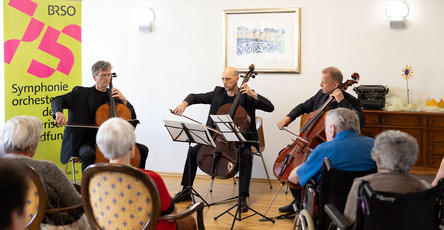 Das Cellotrio vom Bayrischen Symphonieorchester spielte im ProCurand Seniorenzentrum Am Herzogschloss