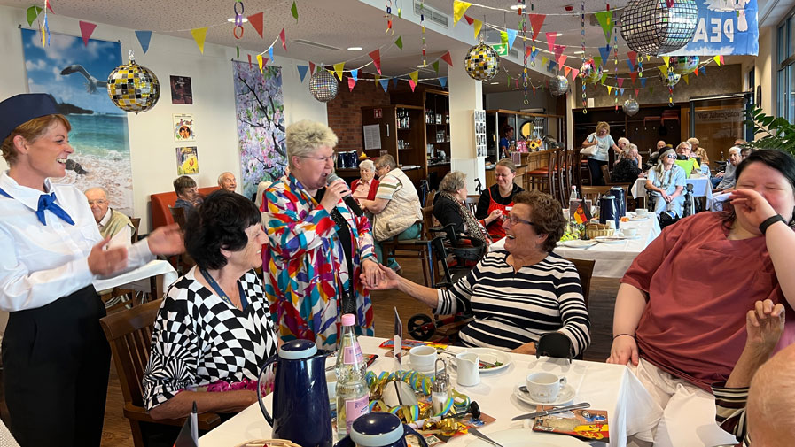 Ostalgie Party in der Seniorenresidenz Bölschestraße der ProCurand Friedrichshagen