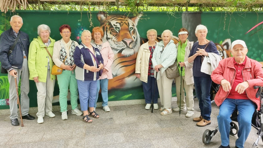 Mieter*innen der ProCurand Strausberg Wriezener Straße im Zoo Eberswalde