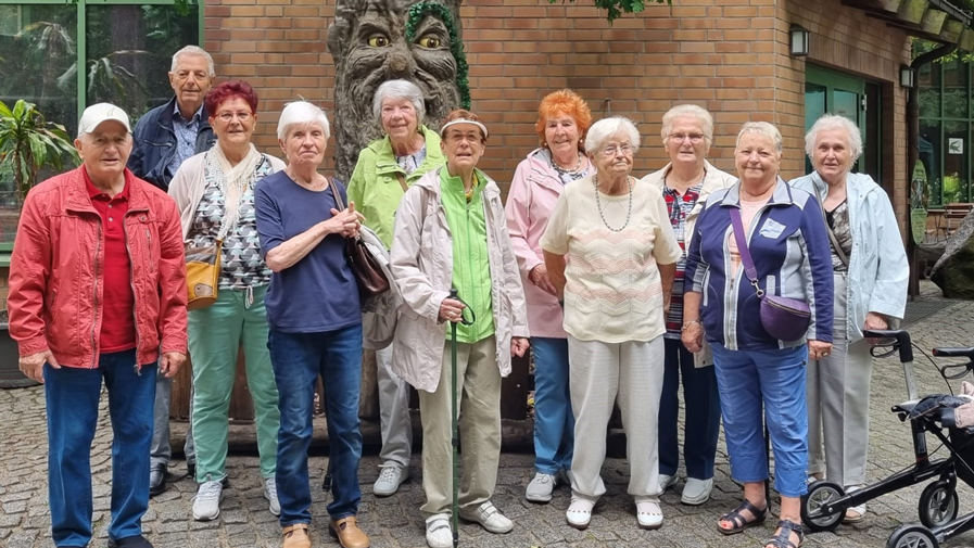 Mieter*innen der ProCurand Strausberg Wriezener Straße im Zoo Eberswalde